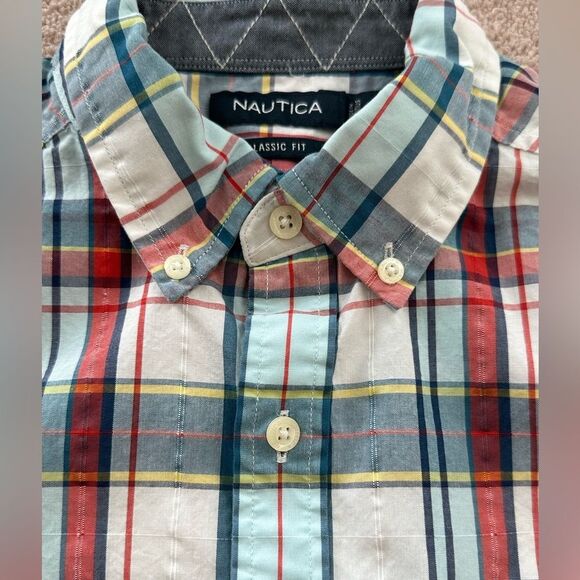 Nautica Mens Short Sleeve Button-down Plaid Shirt, Classic Fit, Size M - Picture 2 of 7